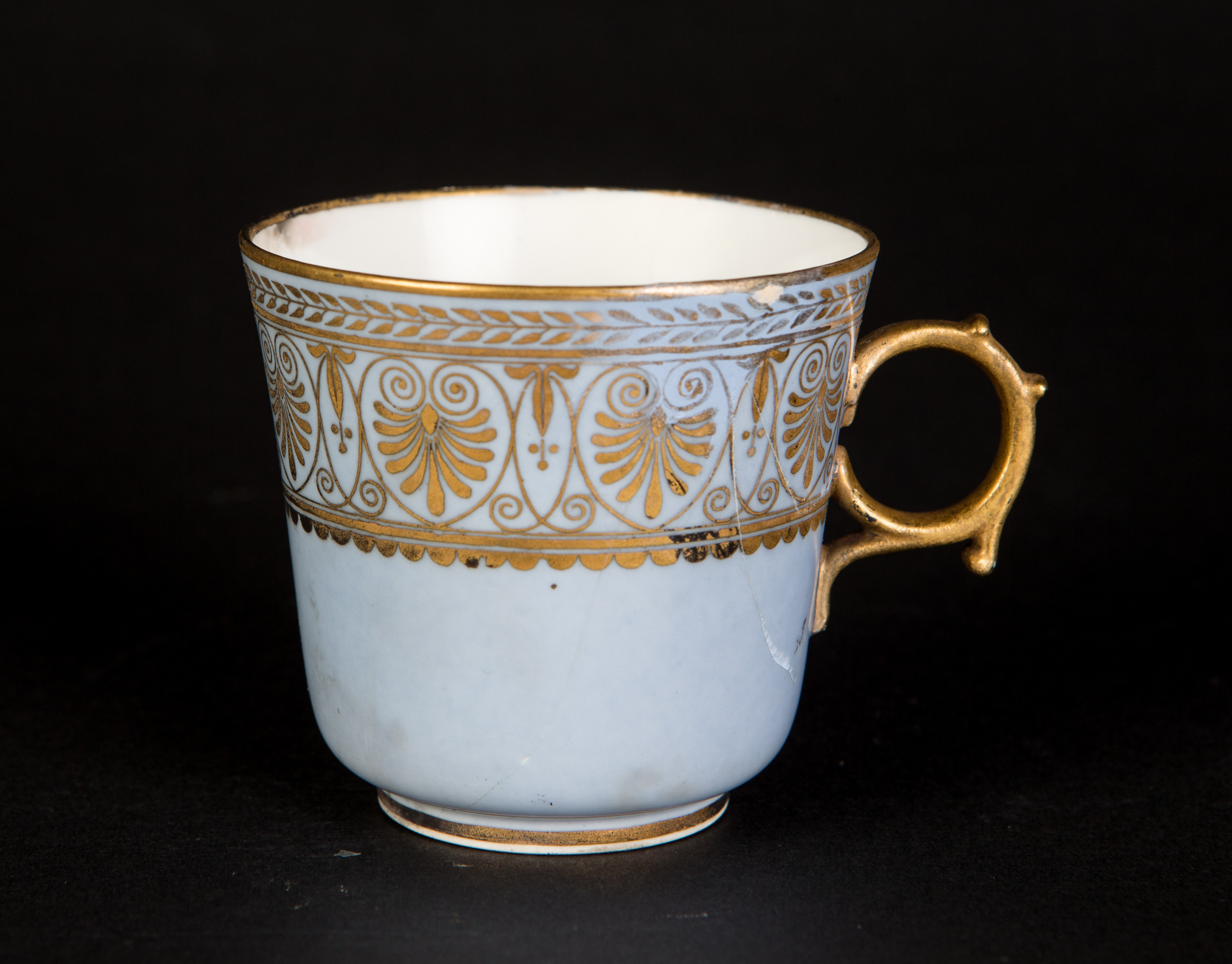 Tasse Ã&nbsp; cafÃ© Litron, Manufacture de SÃ¨vres, XIXe. Porcelaine dure. Achat de 1930